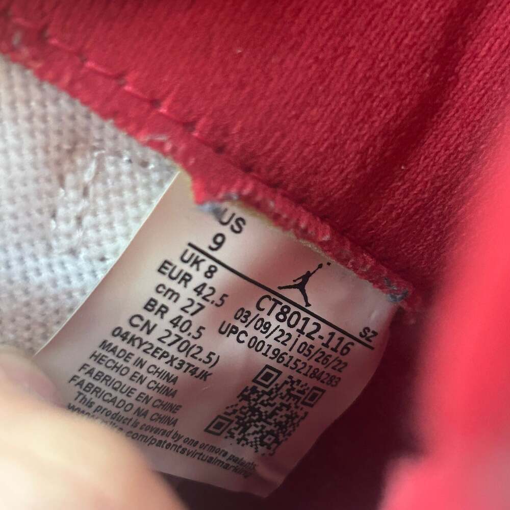 Air Jordan 11 Retro Cherry High-Top Sneakers Varsity Red/White - Picture 5 of 7